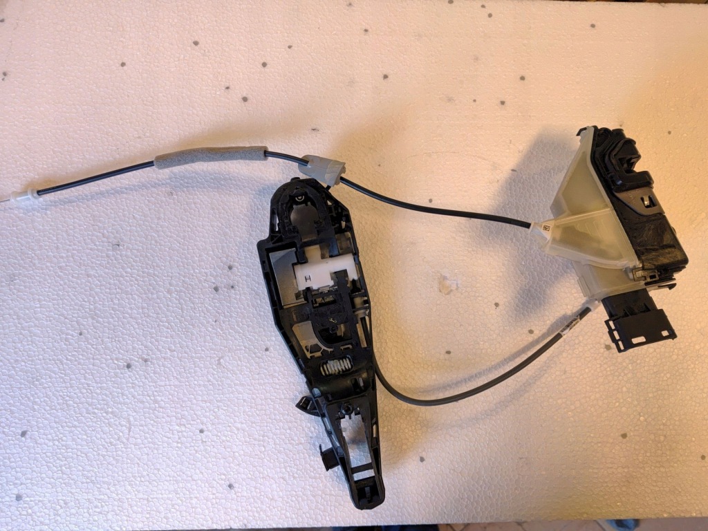 фото №1, Замок дверь правый перед citroen c3 iii psa123980