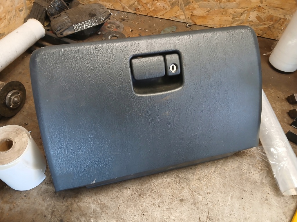 Grand vitara 1 бардачок чёрный / polift в Украине