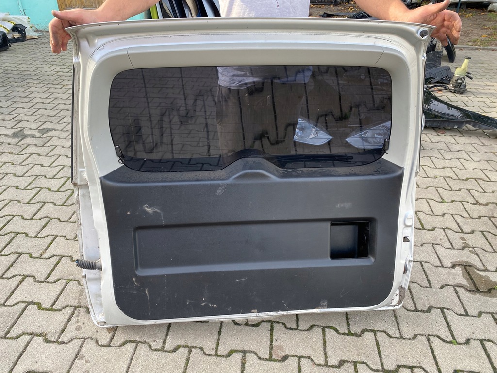 фото №5, Suzuki grand vitara ii задняя крышка багажника комплектная 5d