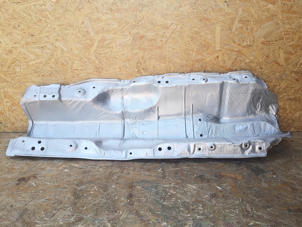 фото №1, Audi q3 8u защита тепловая 5n0825661