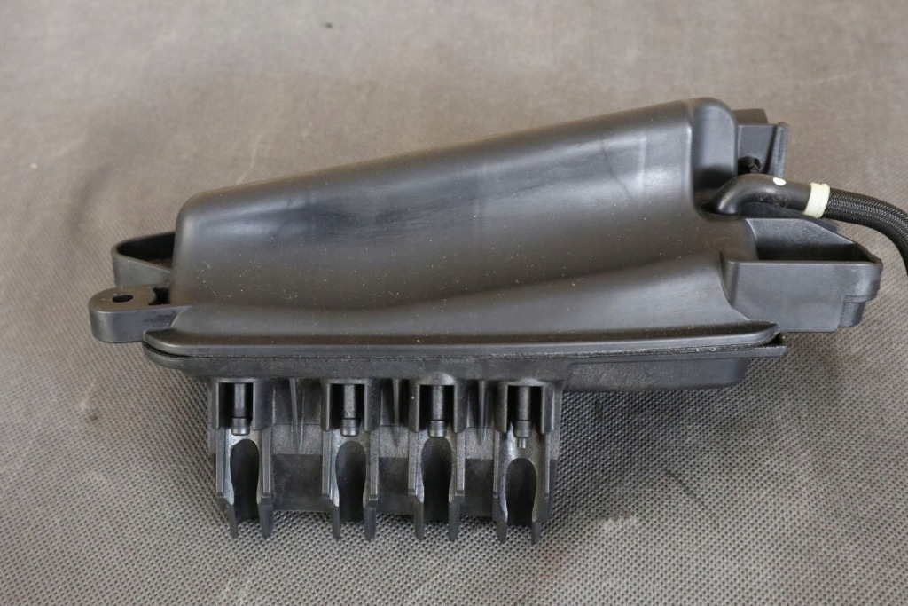 фото №4, Mercedes slk r172 бак вакуумa 2.2 cdi a6510700868