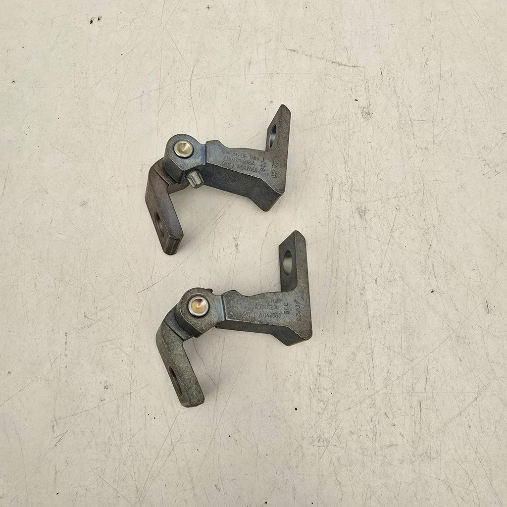 фото №1, Петля петлі двері правий перед audi a6 c7 4g0831402a