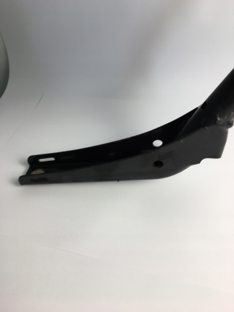 Петля правый крышки багажника крышки mercedes 124 w124 sedan 1247500828 с Разборки