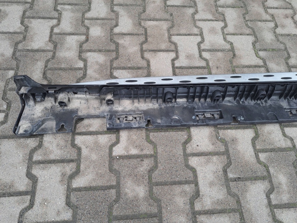 фото №11, Порог правый mercedes glc amg x253 c253 a253 15-22