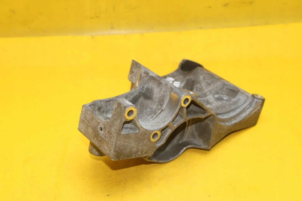 Купить Кронштейн генератора insignia saab 2.0 cdti 55562863