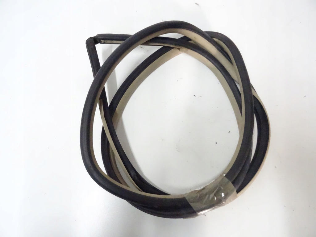 фото №2, Lexus rx400 прокладка дверь левый задняя