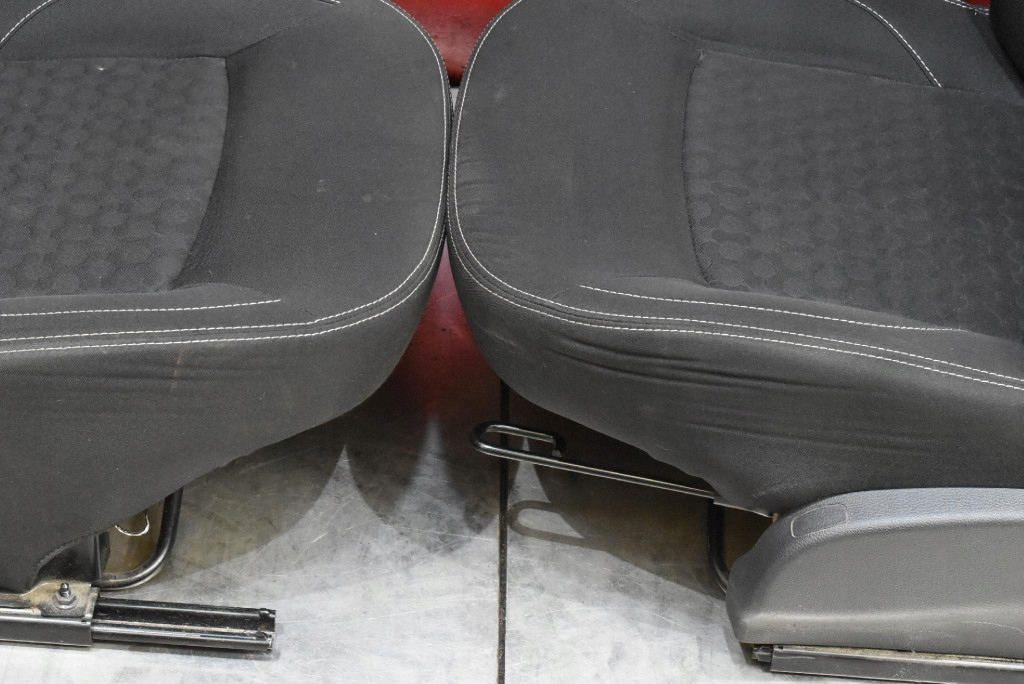 фото №15, Сиденье сиденья комплект eu dacia logan 2 ii sedan 13-16