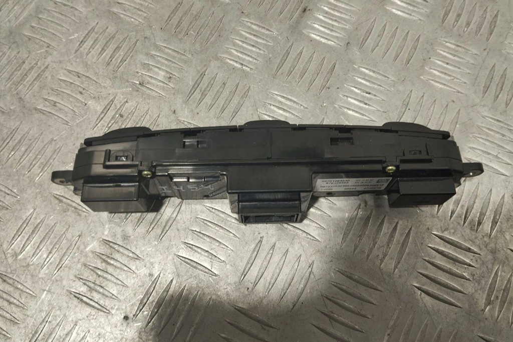 фото №8, Maserati levante 2019 панель кондиционера 06701263230