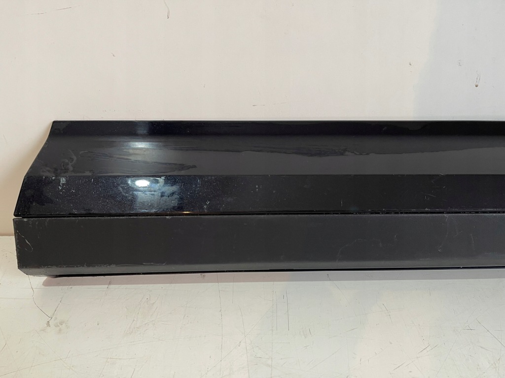 фото №1, Skoda enyaq молдинг дверь передних правый перед 5la854940a