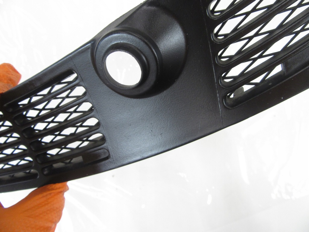 фото №6, Захист впуск повітря молдинг капот жабо ліва bmw e30