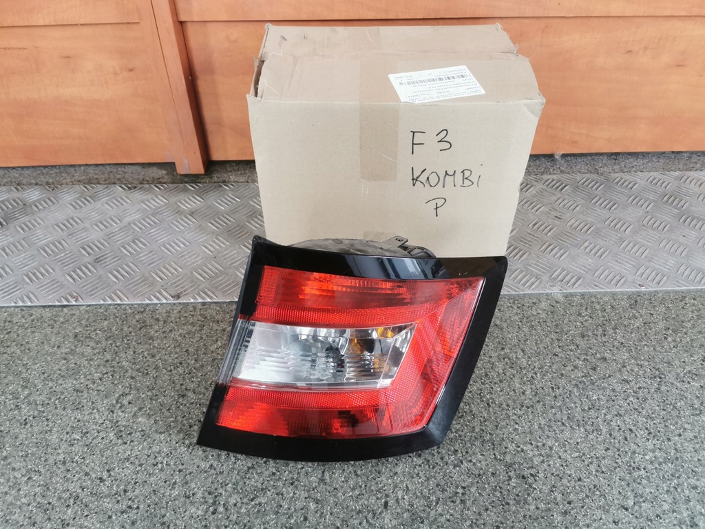 фото №11, Лампа лівий i правий задня skoda fabia iii lift kombi 18 6v9945095/6v9945096