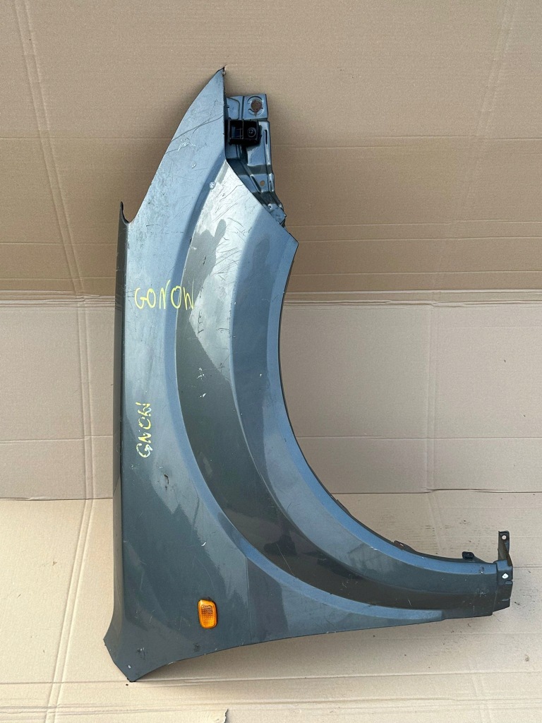 Купити Крила правий перед gonow