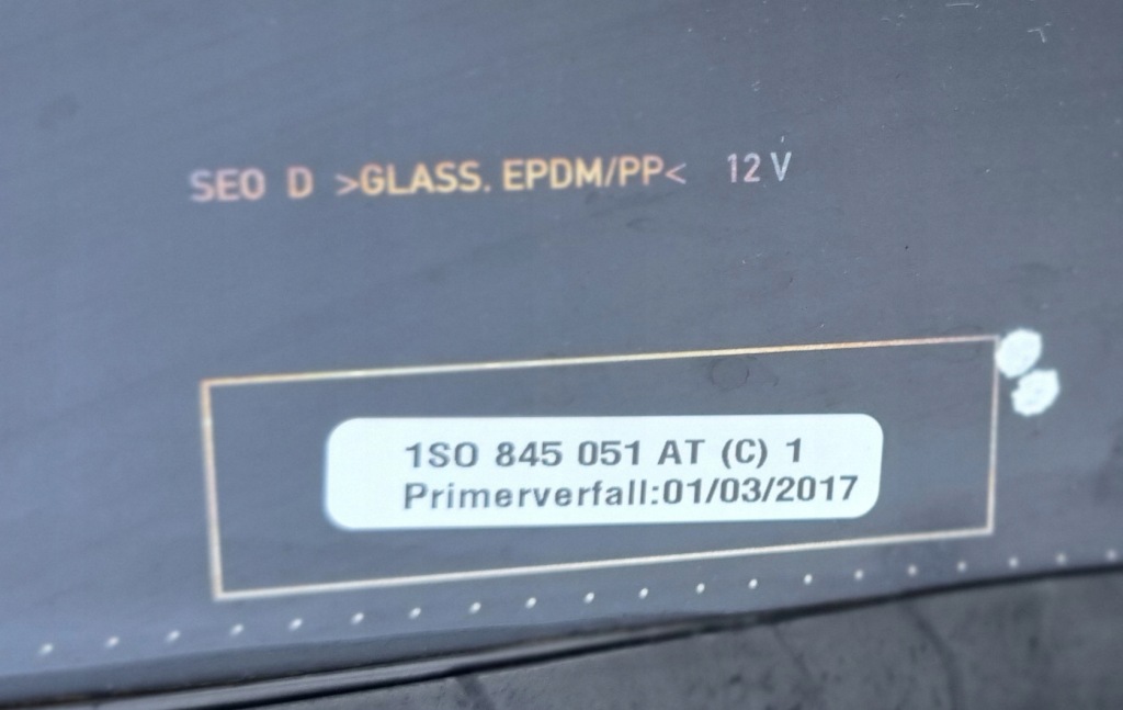 фото №5, Стекло задняя задняя w крышка volkswagen vw up антенна с подогревом 2012-2023