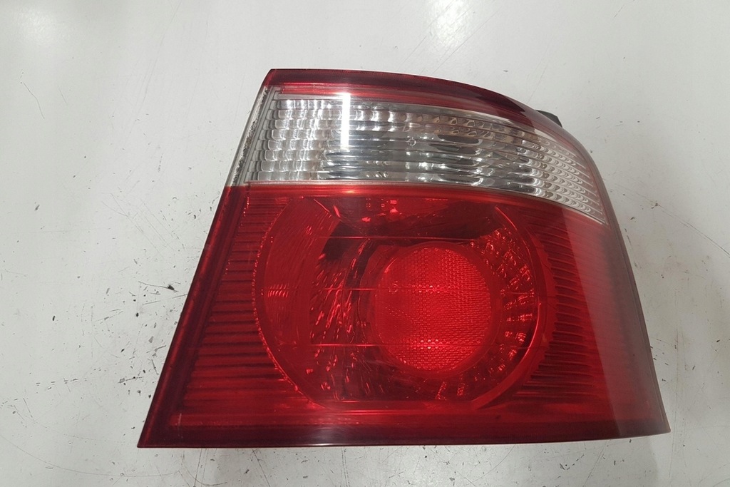 фото №9, Лампа правая задняя kia carens ii fj 0k2fb51140 2.0l бензиновый 102kw 2005