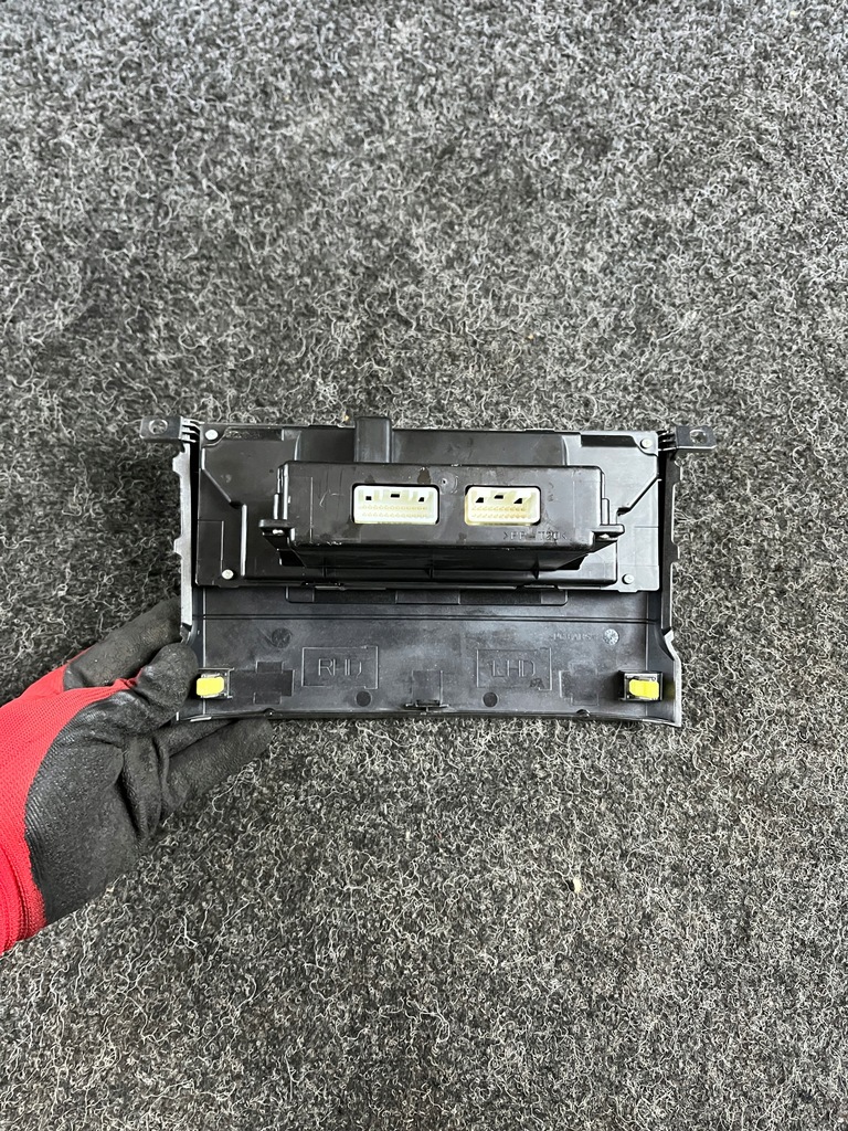 фото №8, Toyota corolla verso ii панель управление обдув 559000f030