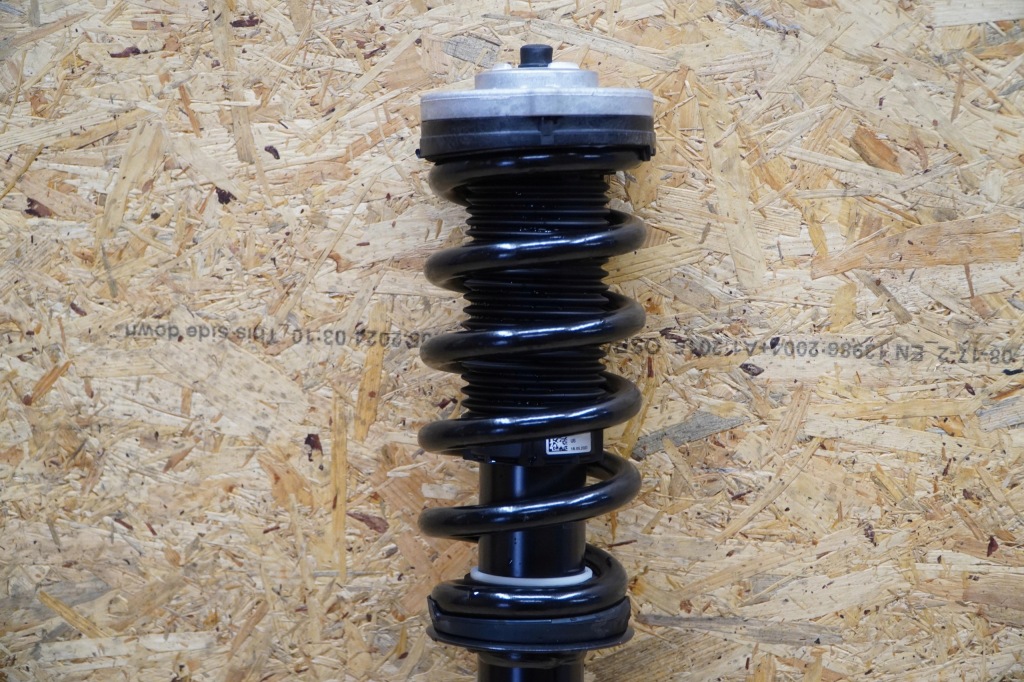 фото №10, Амортизатор правый перед 6896440 bmw x6 g06 3.0i b58 12tyśkm оригинал 23-