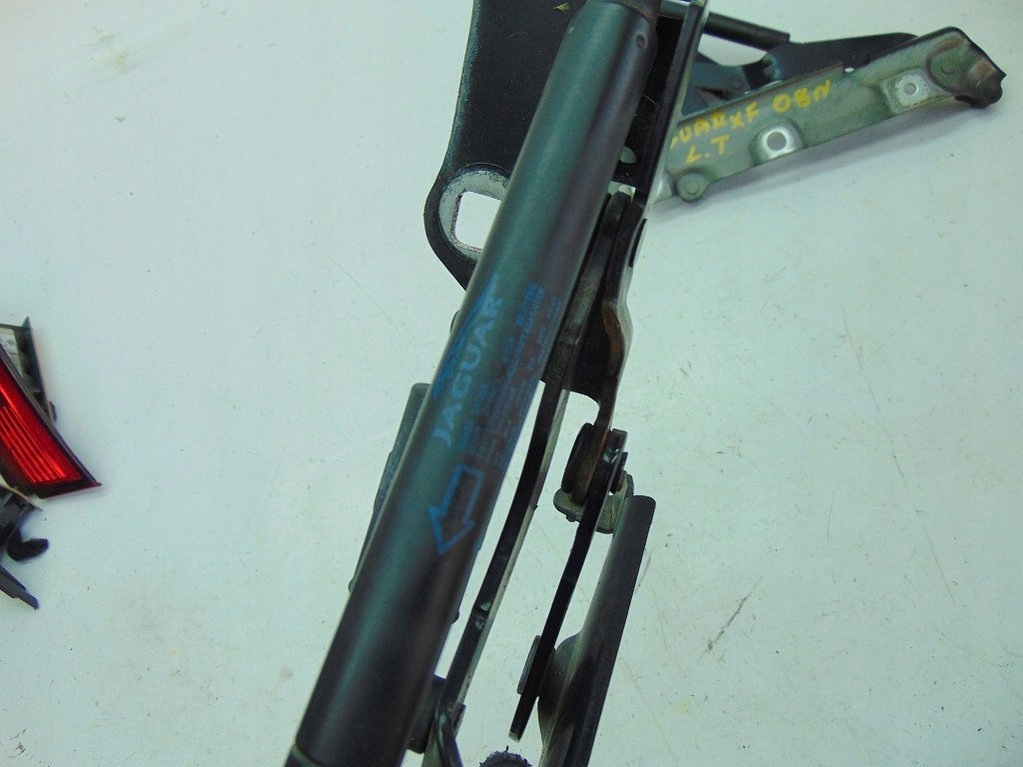 фото №7, Jaguar xf 08r петлі кришки багажника 2 штуки