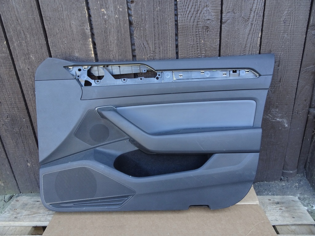 фото №1, Vw arteon обшивка двері правий перед 3g8867012
