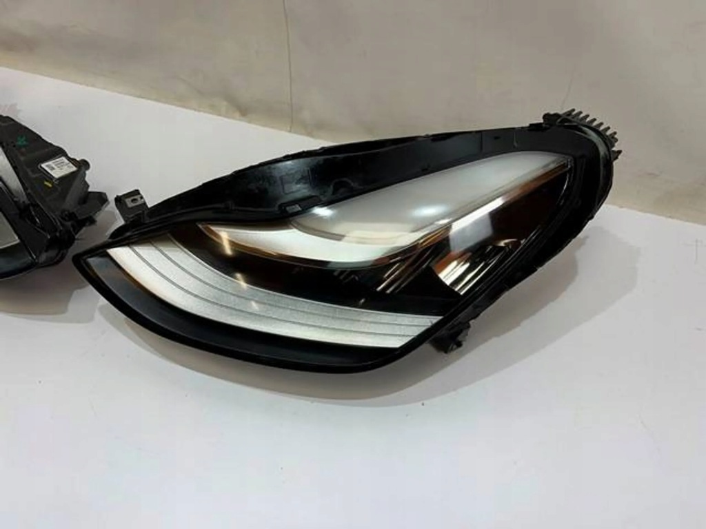 Tesla model 3 3 17-20 фара full led лівий правий перед Оригінал