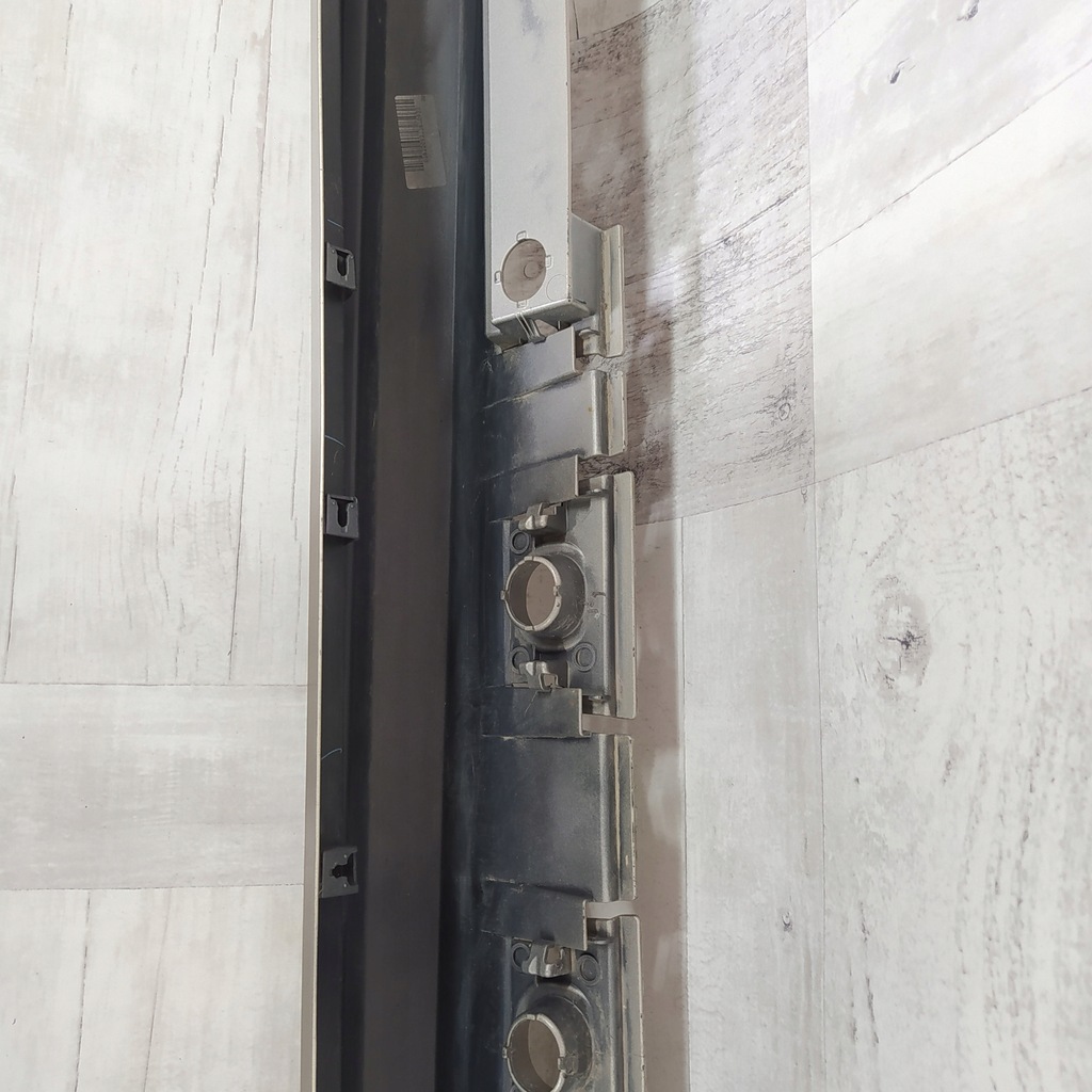 фото №10, Toyota corolla e21 sedan молдинг порог накладка правая 75850-02230