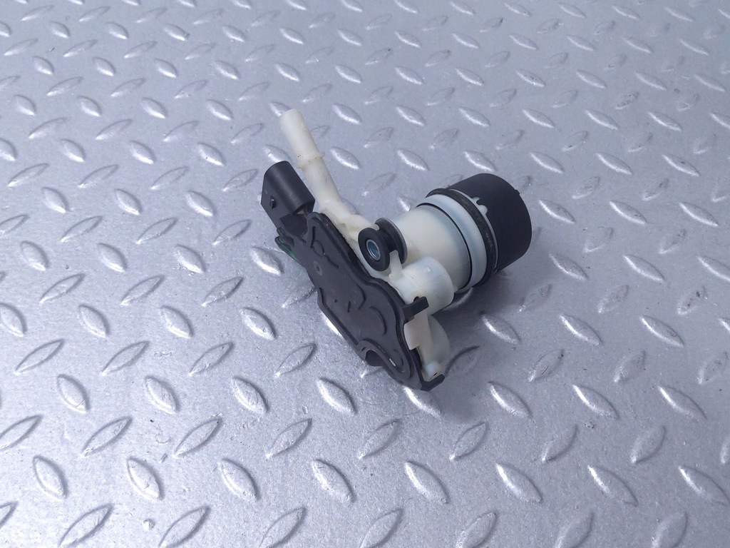 фото №3, Насос adblue land rover defender lr133195