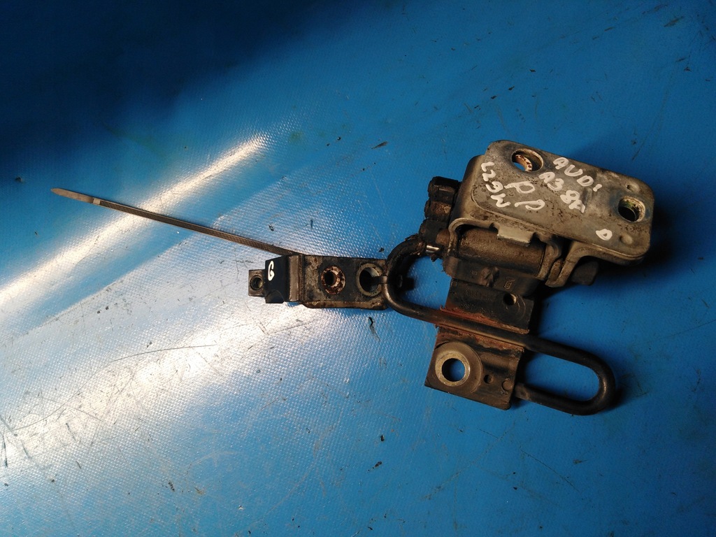 фото №1, Петлі двері правий перед audi a3 8p комплект lz9w