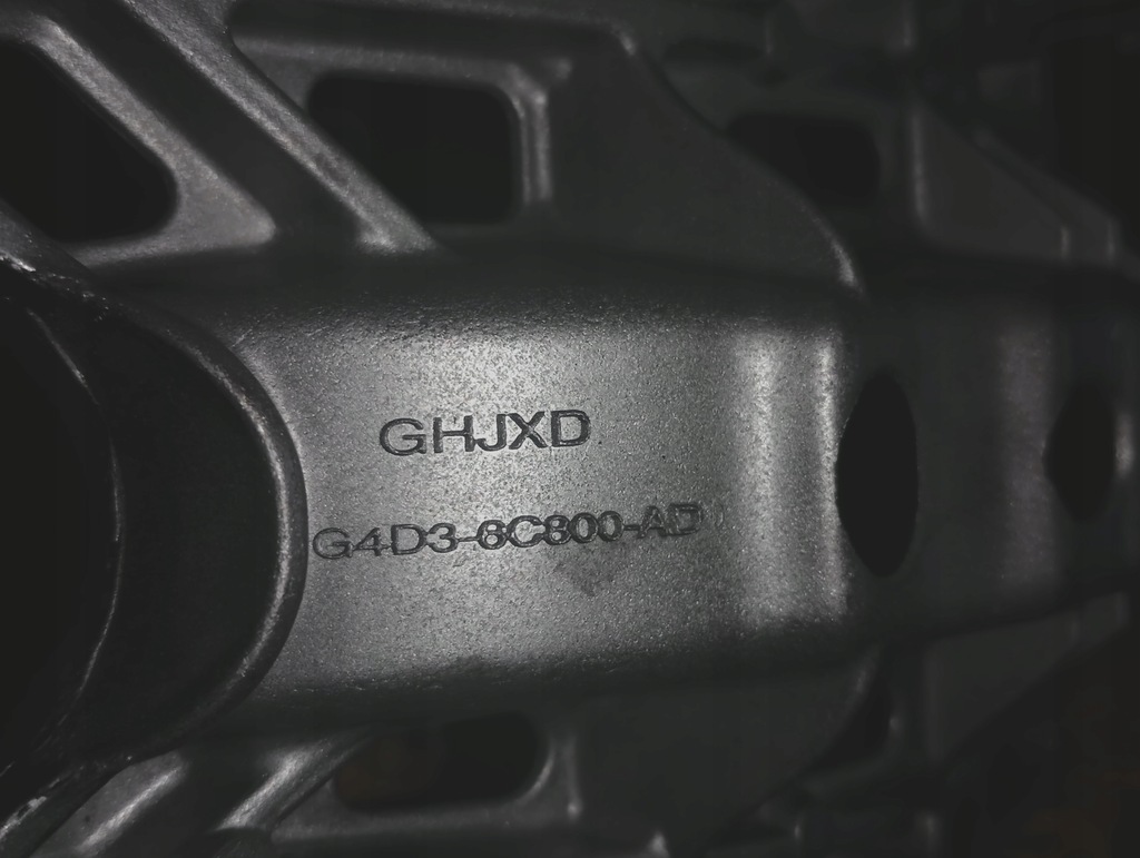 фото №4, Основа картера land rover оригінальний номер g4d3-6c800-ad