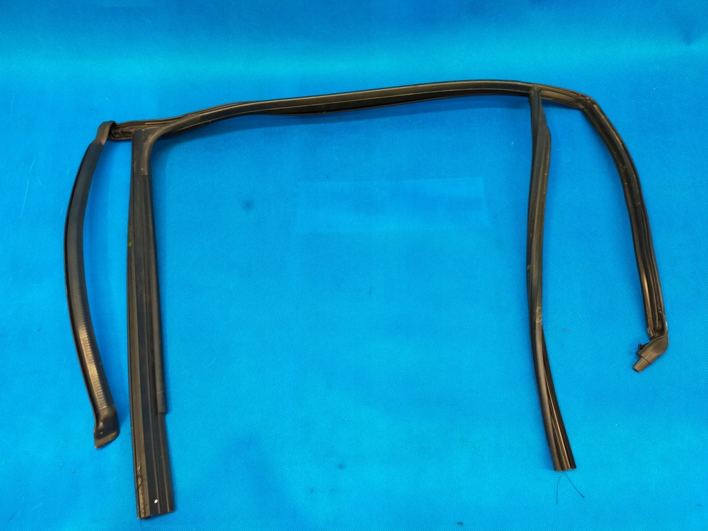 фото №7, Skoda kamiq 2023 r 1.5 tsi 110kw прокладка стекло правый задняя 658839432d