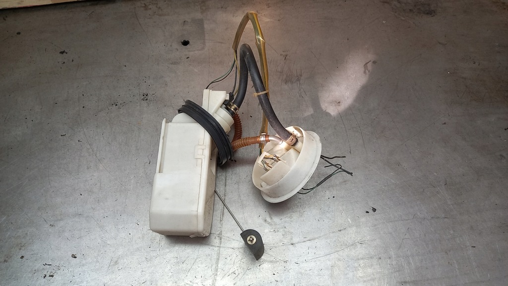 фото №1, Насос пального nissan primera p11 1.8b