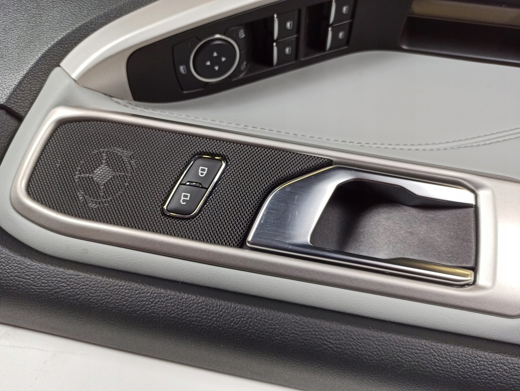 фото №9, Обшивка обивка дверь l перед ford explorer 2020