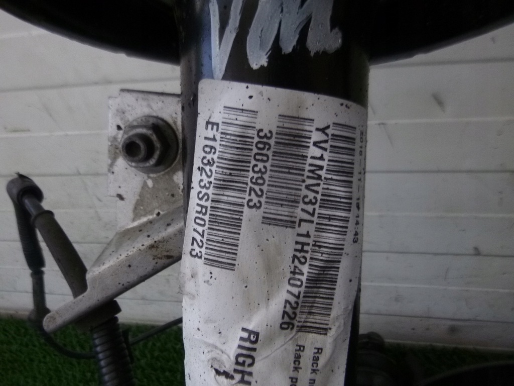 фото №4, Volvo v40 ii 15- 2.0 t3 mcperson поворотний кулак права