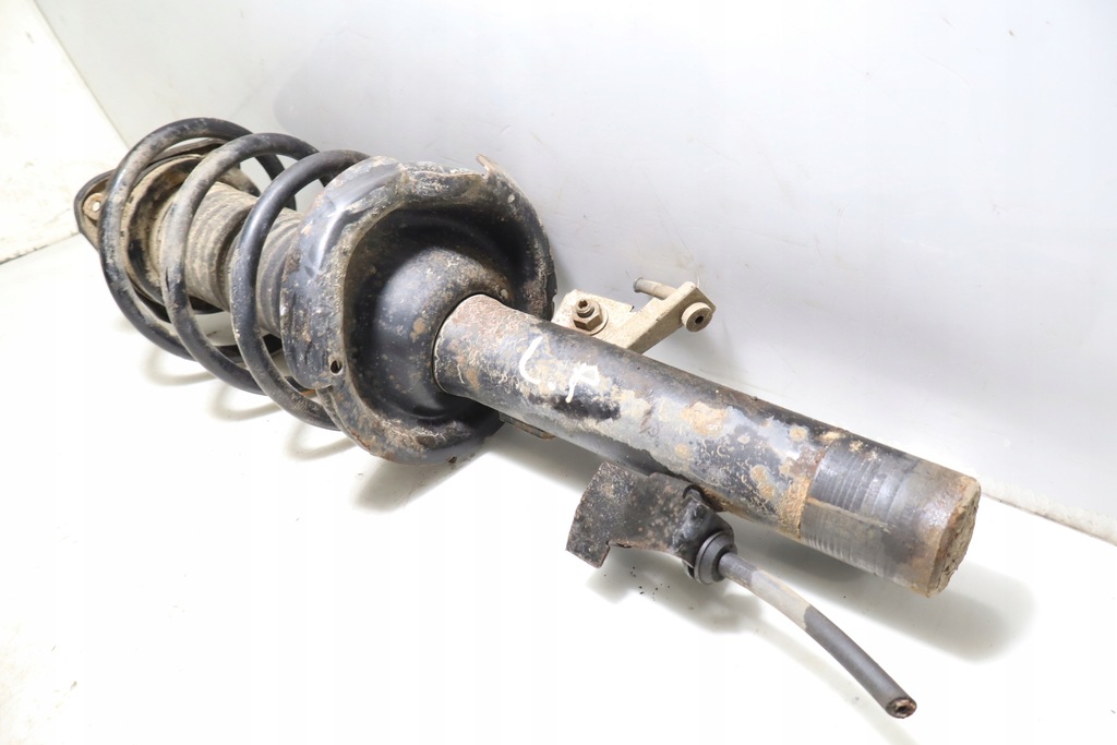 фото №1, Амортизационная стойка левый перед volvo s40 ii 1.6d