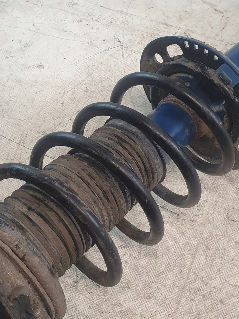 фото №8, Амортизационная стойка левый амортизатор поворотный кулак volkswagen polo 9n 1.9tdi 03r.