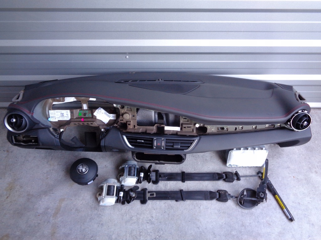 фото №1, Alfa romeo giulia qv консоль подушка безопасности подушки безопасности org