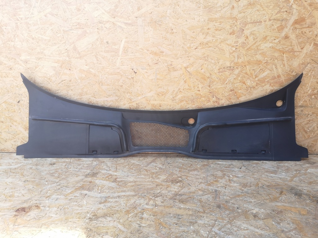 фото №1, Audi a4 b9 жабо верхний 8w1819403