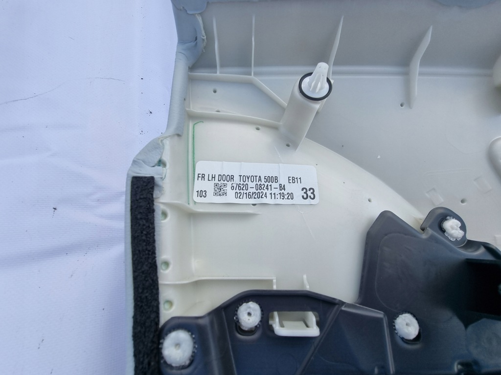 фото №8, Toyota sienna 2.5 hybrid xse limited обшивка дверь левый перед 2021-