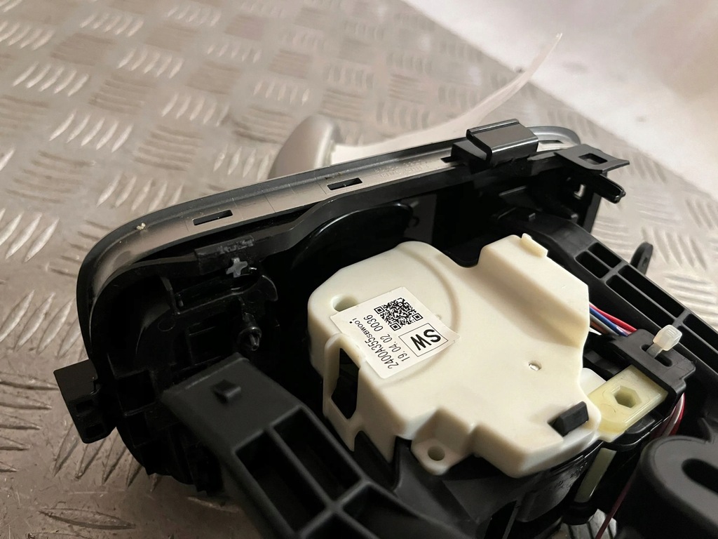 фото №8, Mitsubishi outlander 2018 домкрат перемикання передач / нижній