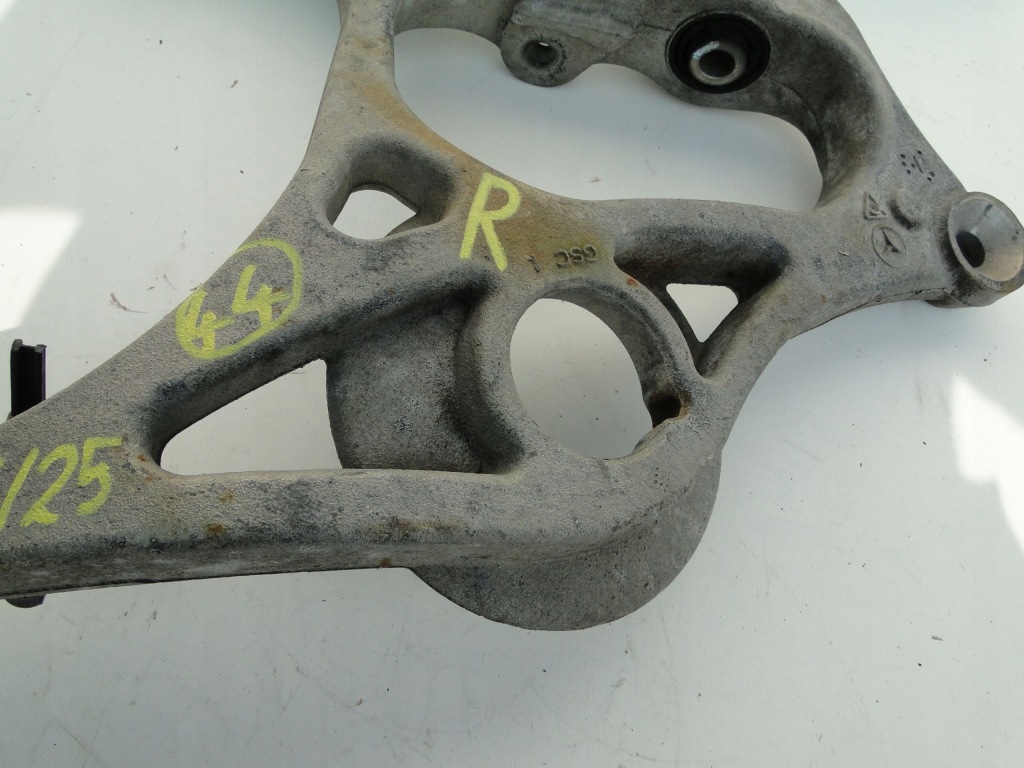 Mercedes рычаг задний правый a1643502006 a1643201232 ml gl 164 r klasa 251 в Украине