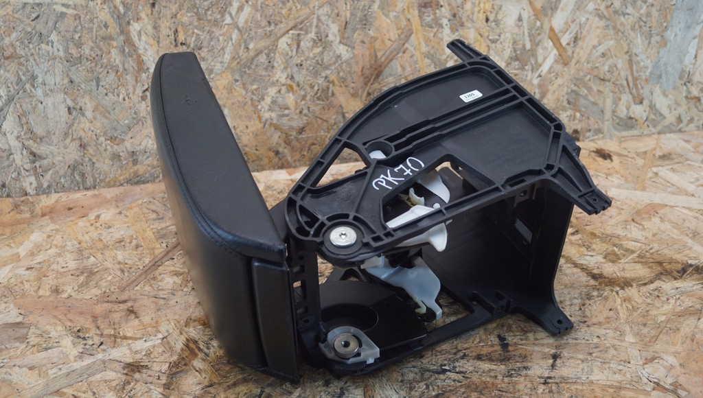 фото №8, Подлокотник skoda octavia iii 5e0864207