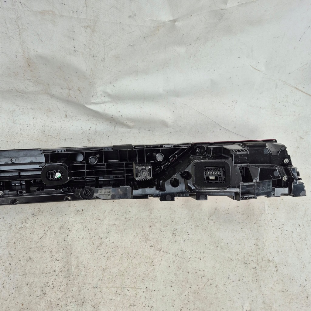 фото №10, Audi q8 4m8 lift 24- лампа задня задня накладка led 4m8945095ba