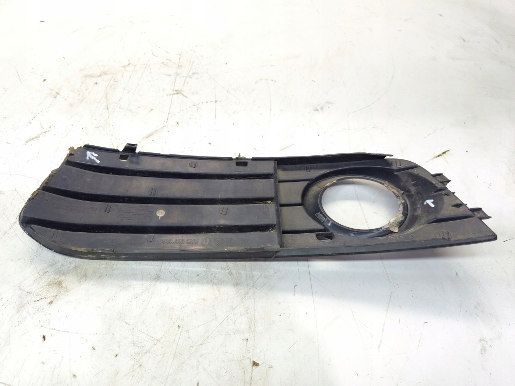 Решётка решётка радиатора бампера правая audi a4 b8 8k0807682a Цена