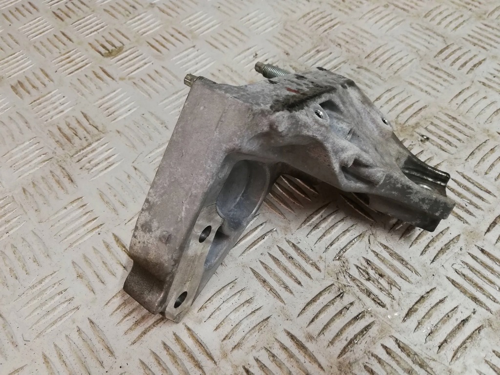 фото №1, Suzuki swift mk8 кронштейн кронштейн двигателя