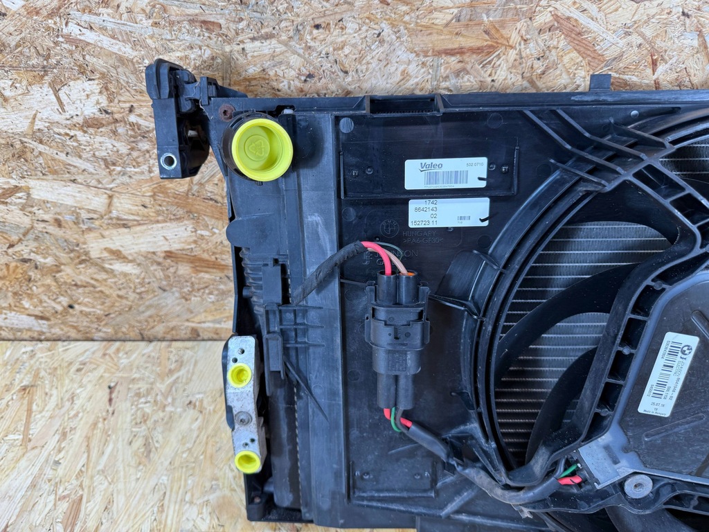 фото №8, Комплект радиатор радиатор вентилятор bmw i3 i01 ev электрик