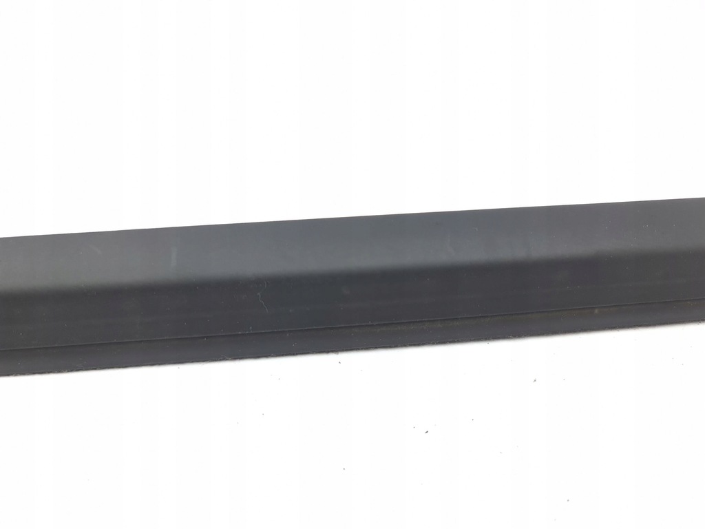 фото №7, Kia niro 2024 права сторона молдинг / прокладка скло двері передніх