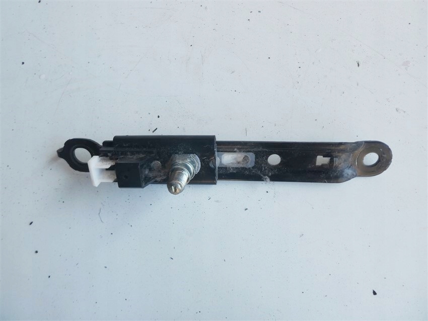 фото №1, Регулировка поперечина передний toyota auris i 2006-2012