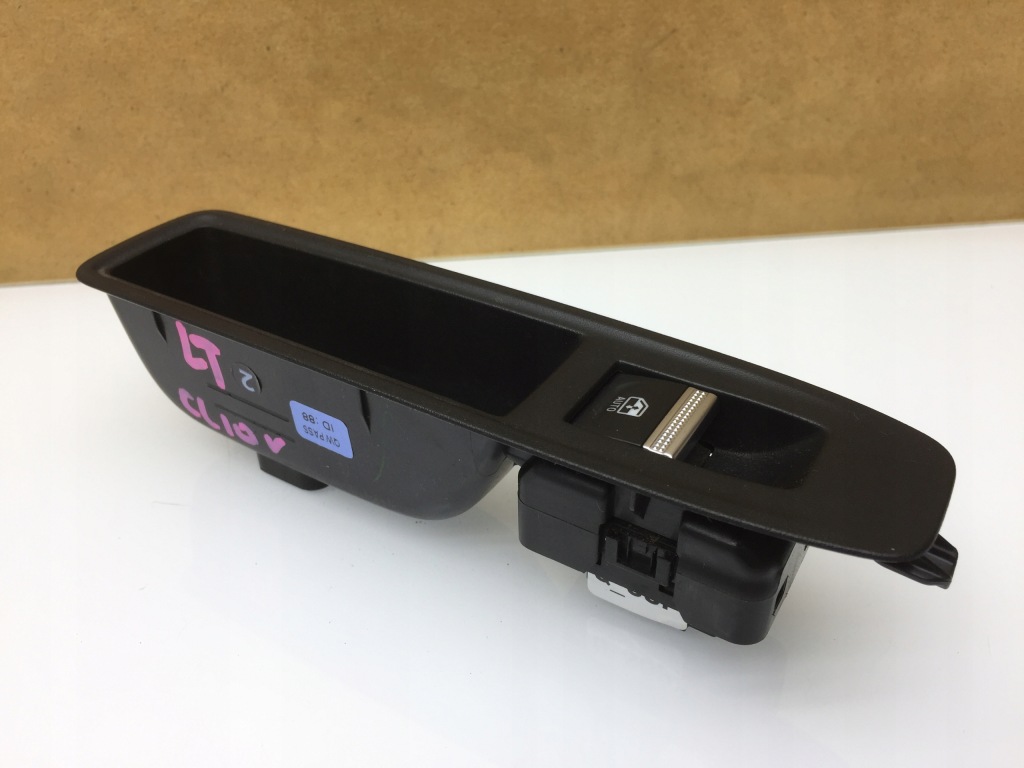 фото №1, Clio v 5 перемикач кнопка скло лівий задня