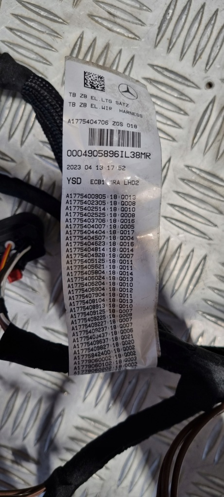 Mercedes оригінальний номер a1775404706 w177 джгут електропроводка відсік двигуна Недорого