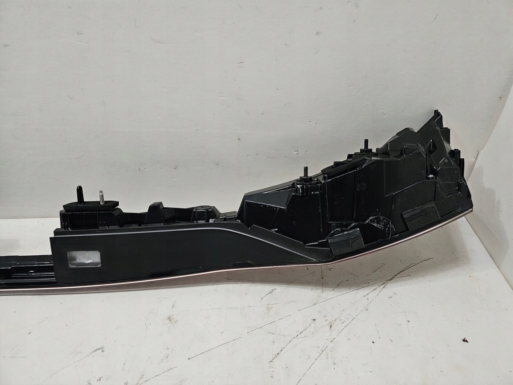 фото №13, Лампа середня задня задня audi q4 e-tron 89a