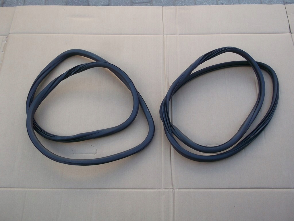 фото №1, Peugeot 2008 прокладка дверь задняя