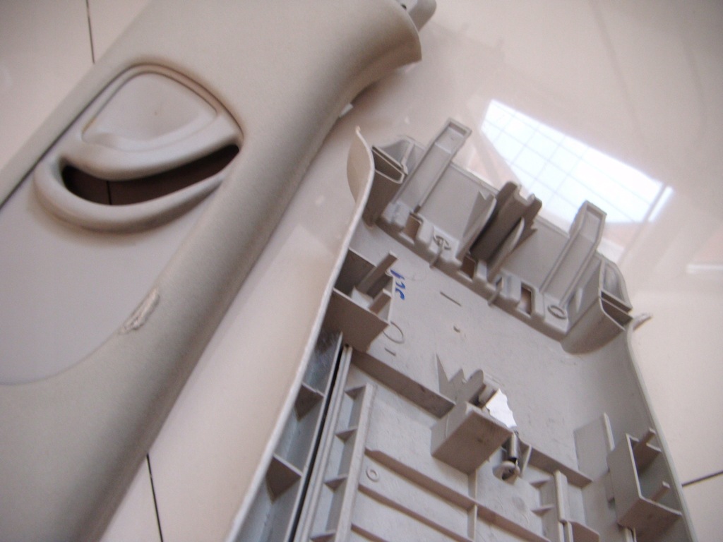 фото №7, Renault scenic ii защита обшивка стойка середина